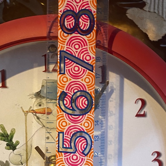 Feldstein Christmas Carol Round Wall Clock 8.5" Snowman - Plays 12 Carols - Picture 7 of 8